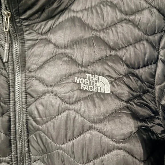 The North Face WOMANS XXL Black THERMOBALL Jacket - Picture 2 of 4